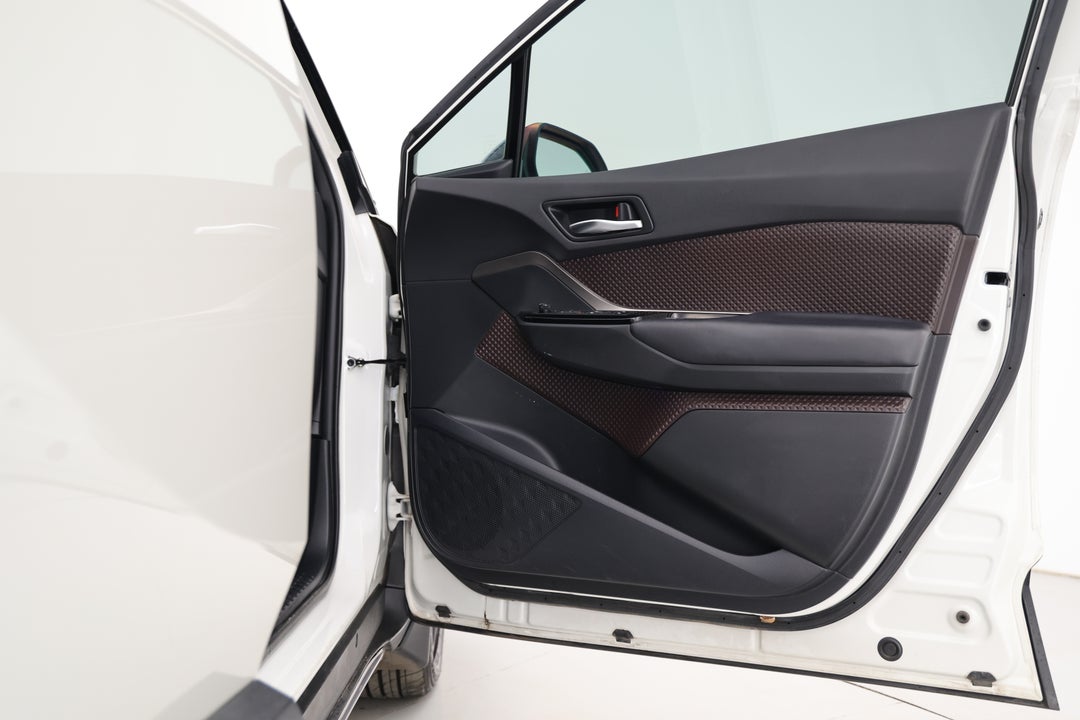 2018 Toyota C-HR Koba (AWD), Automatic, 82139 km, Speaker View