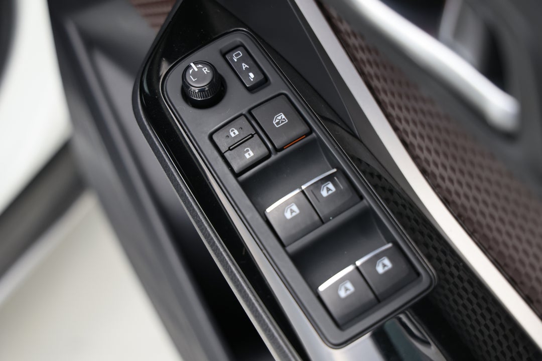 2018 Toyota C-HR Koba (AWD), Automatic, 82139 km, Drivers Side Door Panel Controls