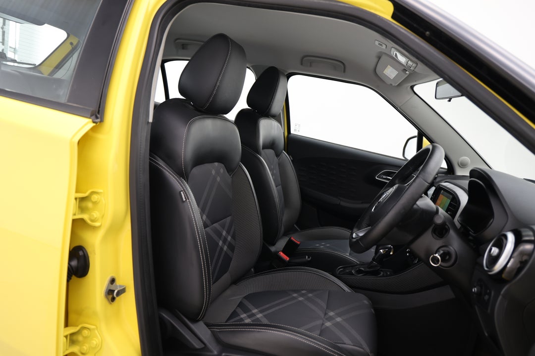 2021 MG Mg3 Auto Excite (with Navigation), Automatic, 33067 km, Right Side Front Door Cabin View