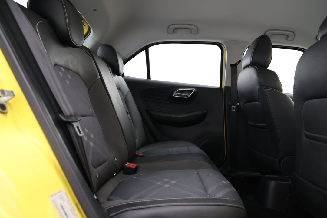 2021 MG Mg3 Auto Excite (with Navigation), Automatic, 33067 km, Right Side Rear Door Cabin View