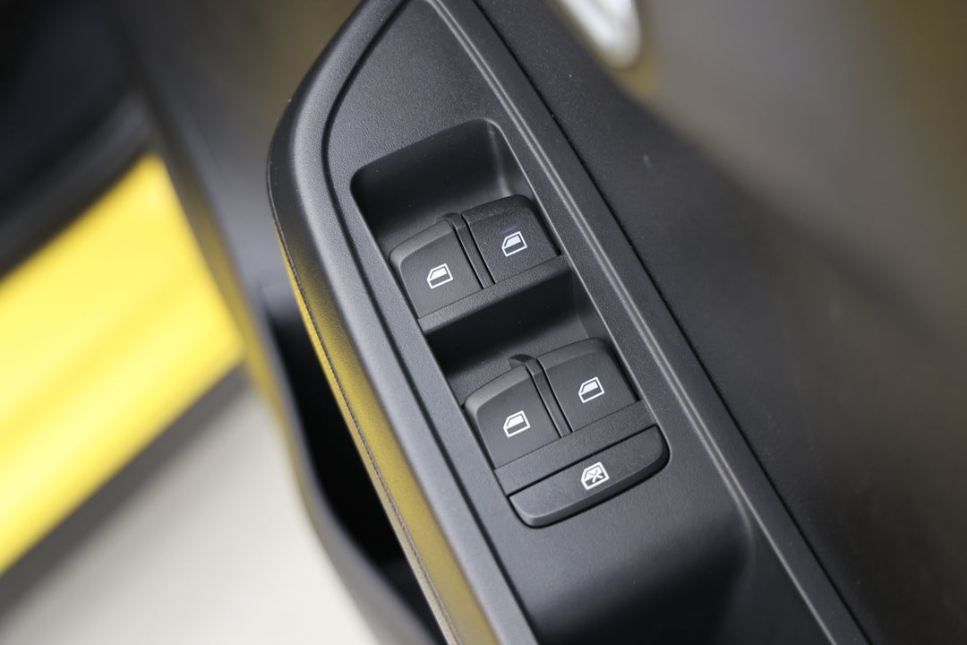 2021 MG Mg3 Auto Excite (with Navigation), Automatic, 33067 km, Drivers Side Door Panel Controls