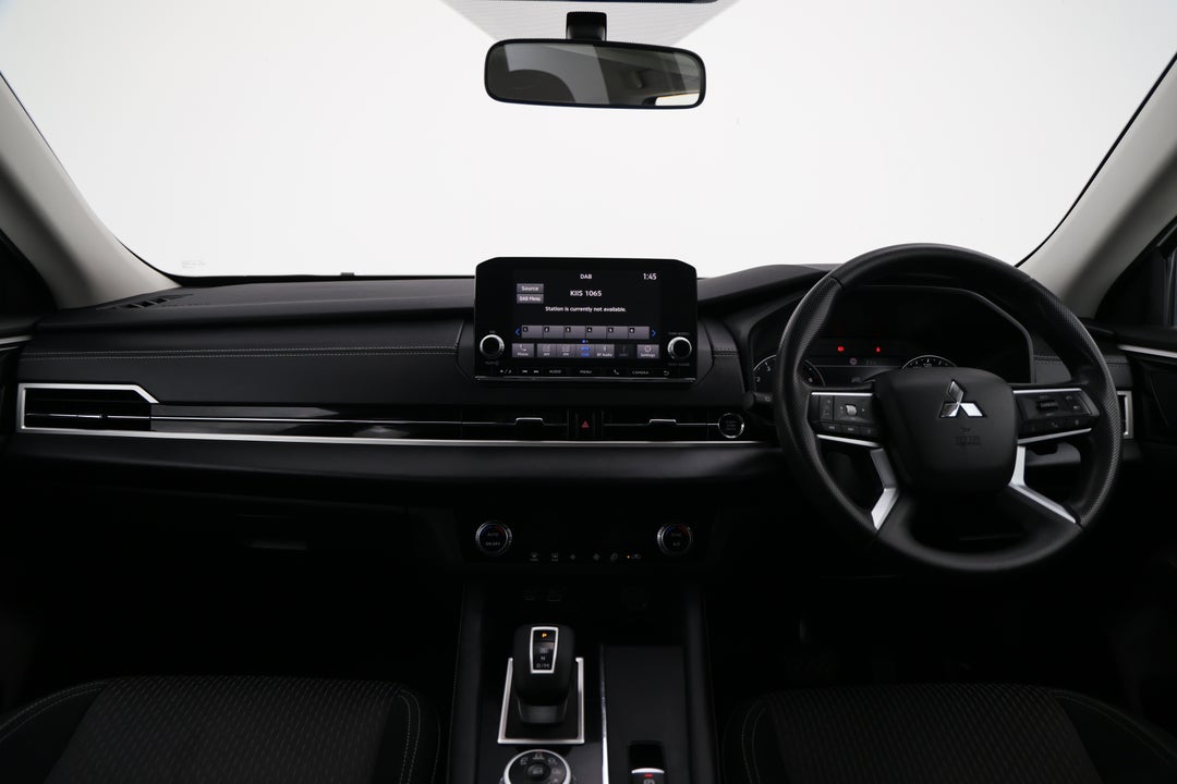 2024 Mitsubishi Outlander Es 5 Seat (2WD), Automatic, 51011 km, Dashboard View