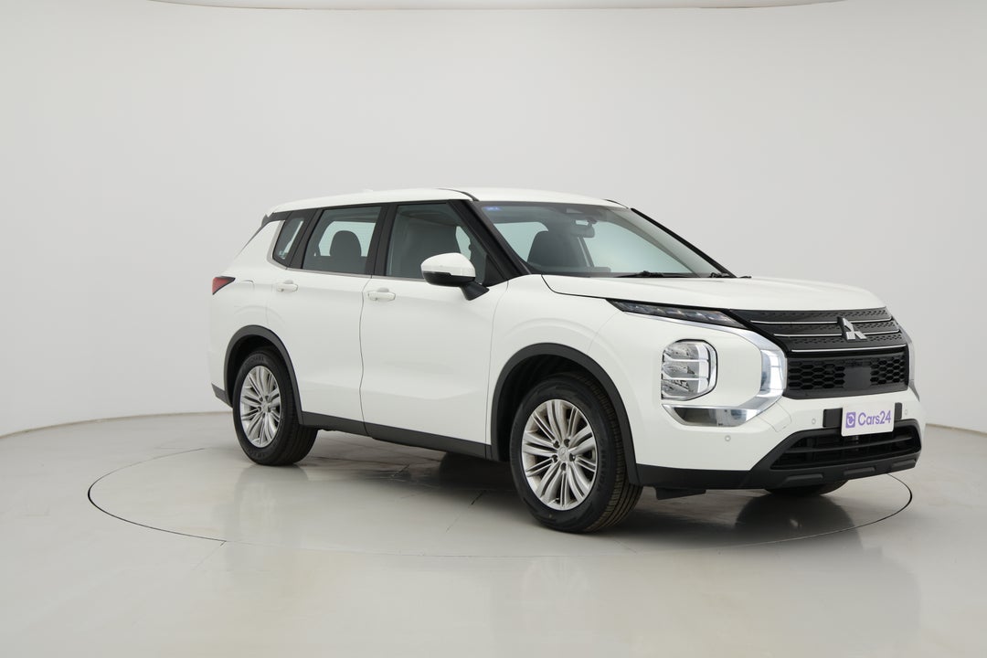 2024 Mitsubishi Outlander Es 5 Seat (2WD), Automatic, 51011 km, Right Front Diagonal (45- Degree) View