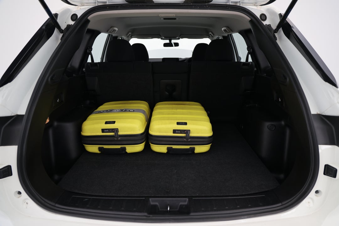 2024 Mitsubishi Outlander Es 5 Seat (2WD), Automatic, 51011 km, Boot Inside View with Luggage