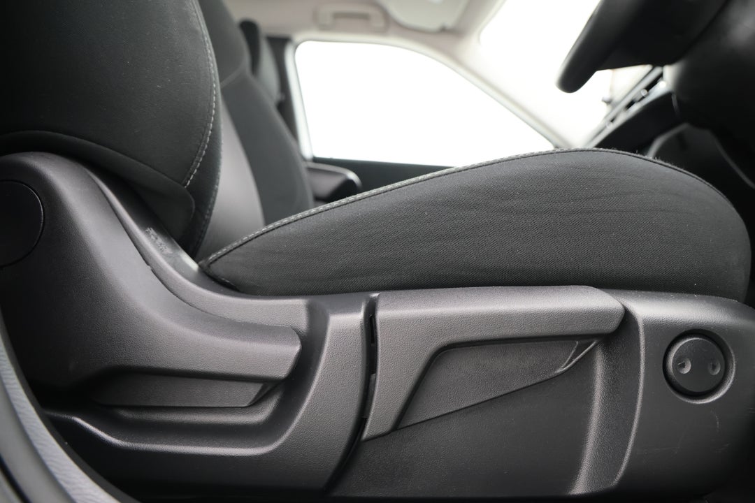 2024 Mitsubishi Outlander Es 5 Seat (2WD), Automatic, 51011 km, Drivers Side Adjustment Panel