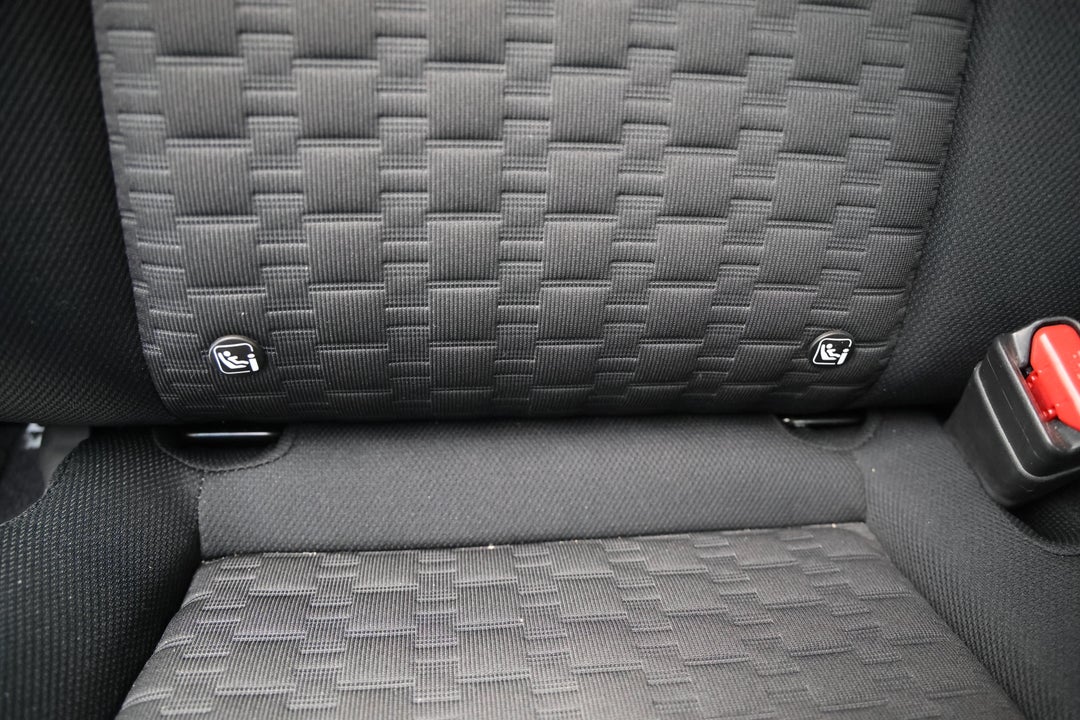 2024 Mitsubishi Triton Glx-r (4x4), Automatic, 16003 km, Child Seat Anchor Points