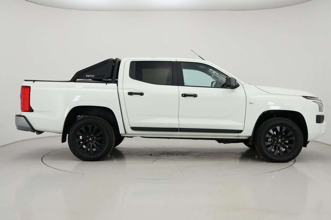 2024 Mitsubishi Triton Glx-r (4x4), Automatic, 16003 km, Right Side View