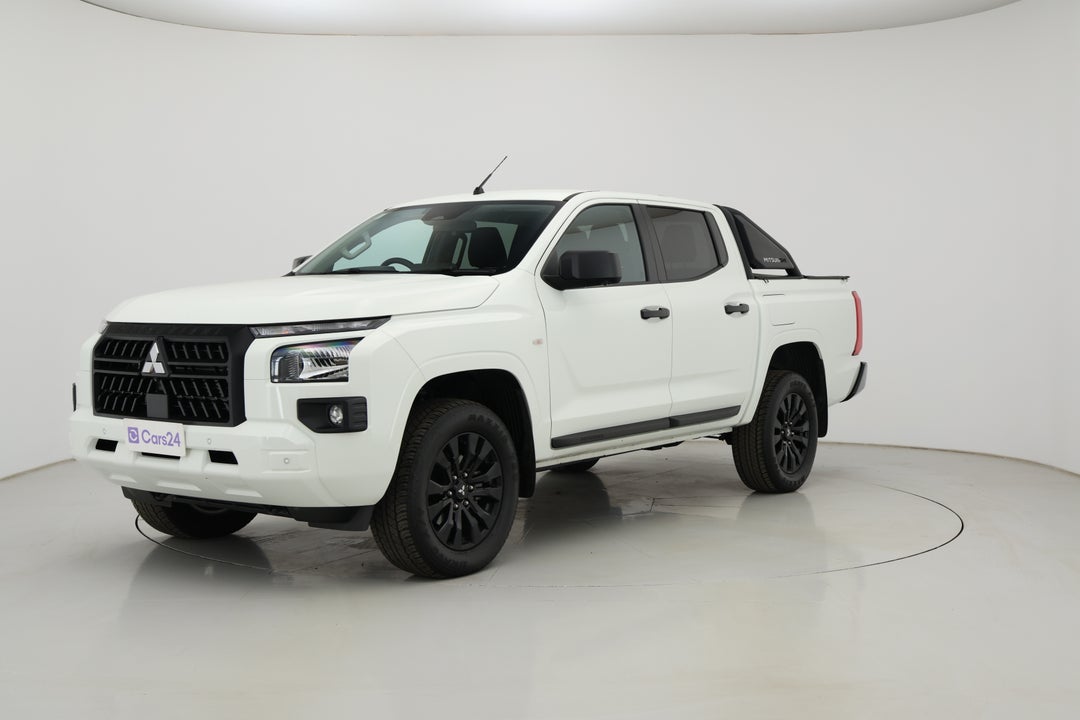 2024 Mitsubishi Triton Glx-r (4x4), Automatic, 16003 km, Left Front Diagonal (45- Degree) View