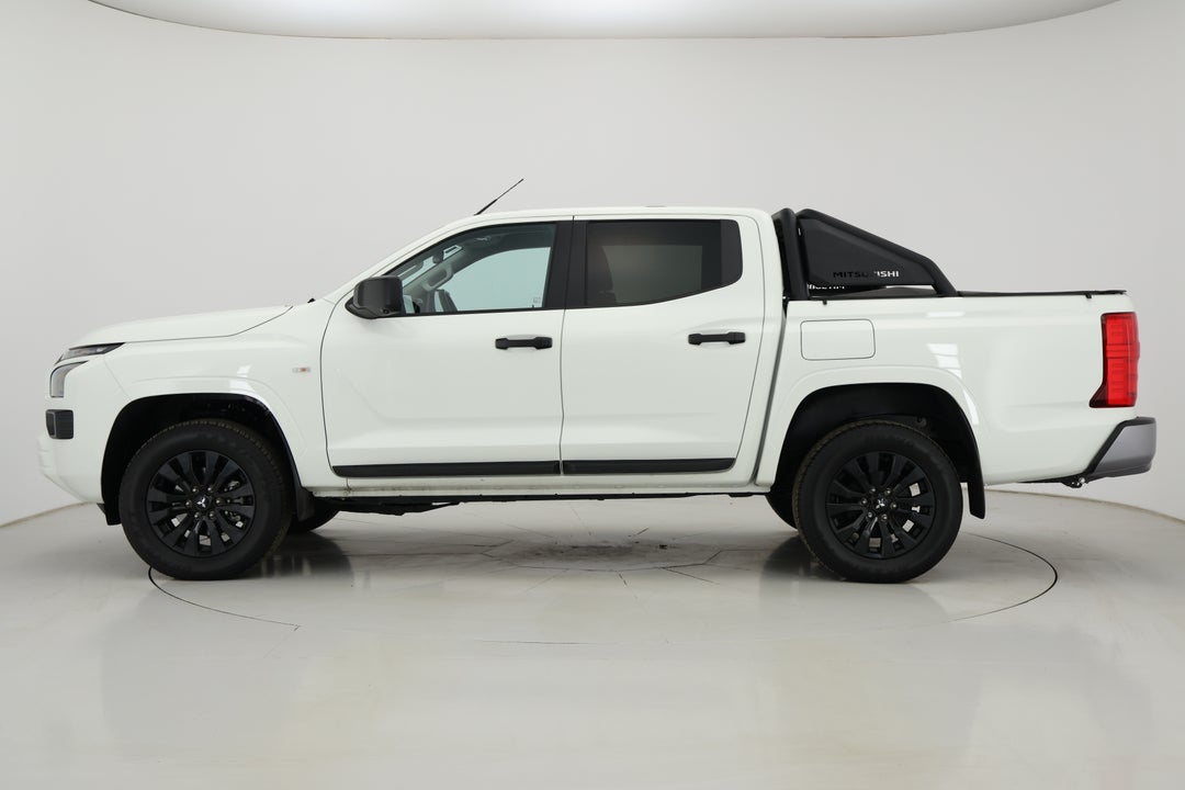 2024 Mitsubishi Triton Glx-r (4x4), Automatic, 16003 km, Left Side View