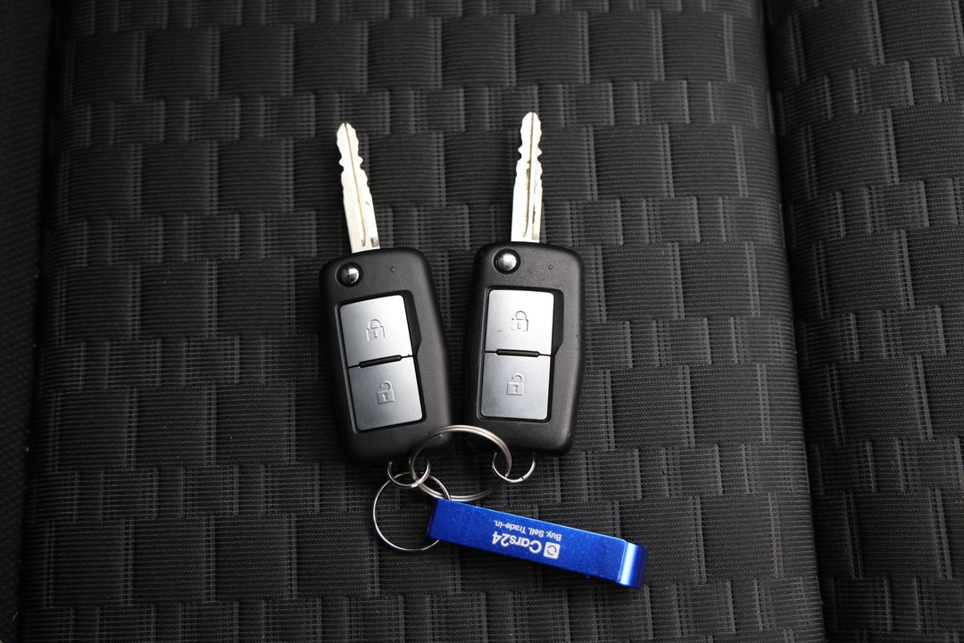 2024 Mitsubishi Triton Glx-r (4x4), Automatic, 16003 km, Key Close-up