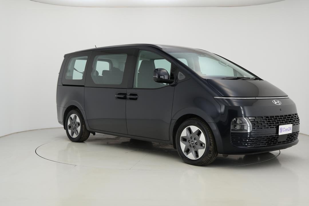 2022 Hyundai Staria Entry Level 8 Seat, Automatic, 90763 km, Right Front Diagonal (45- Degree) View