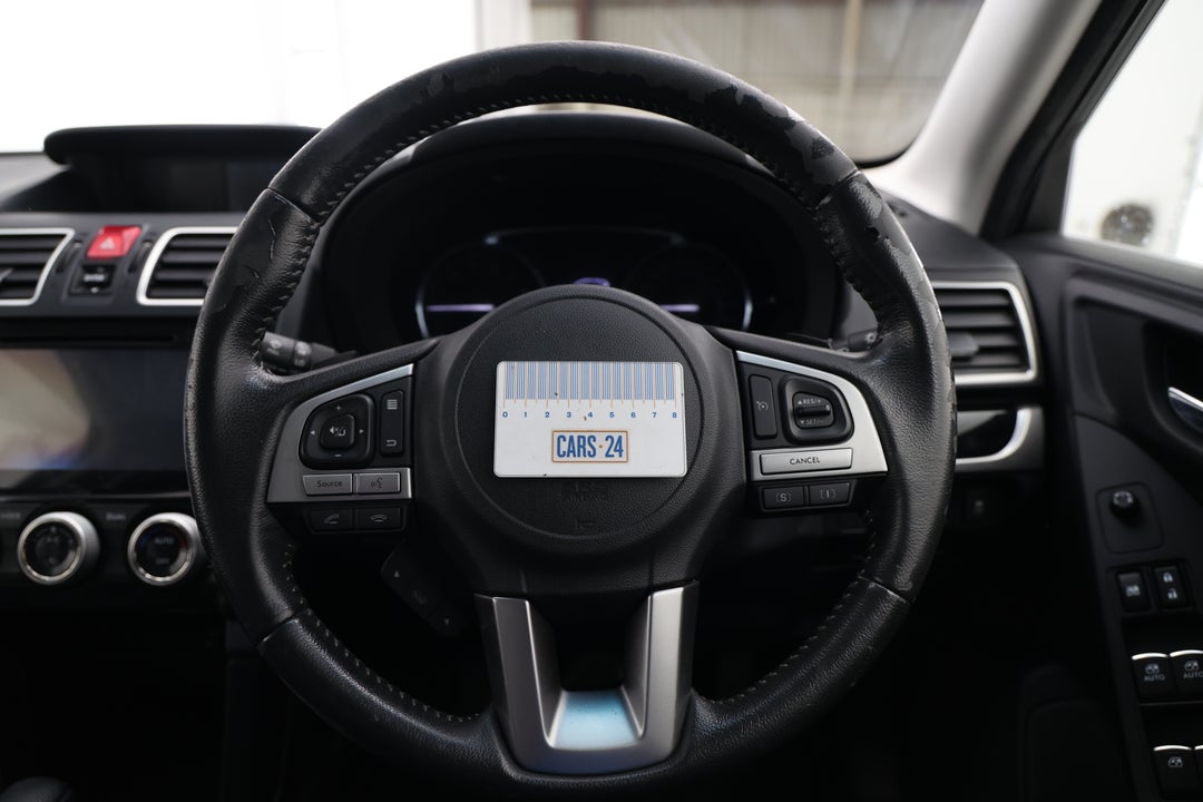 2017 Subaru Forester 2.5i-l, Automatic, 100089 km, Steering Wheel Close-up