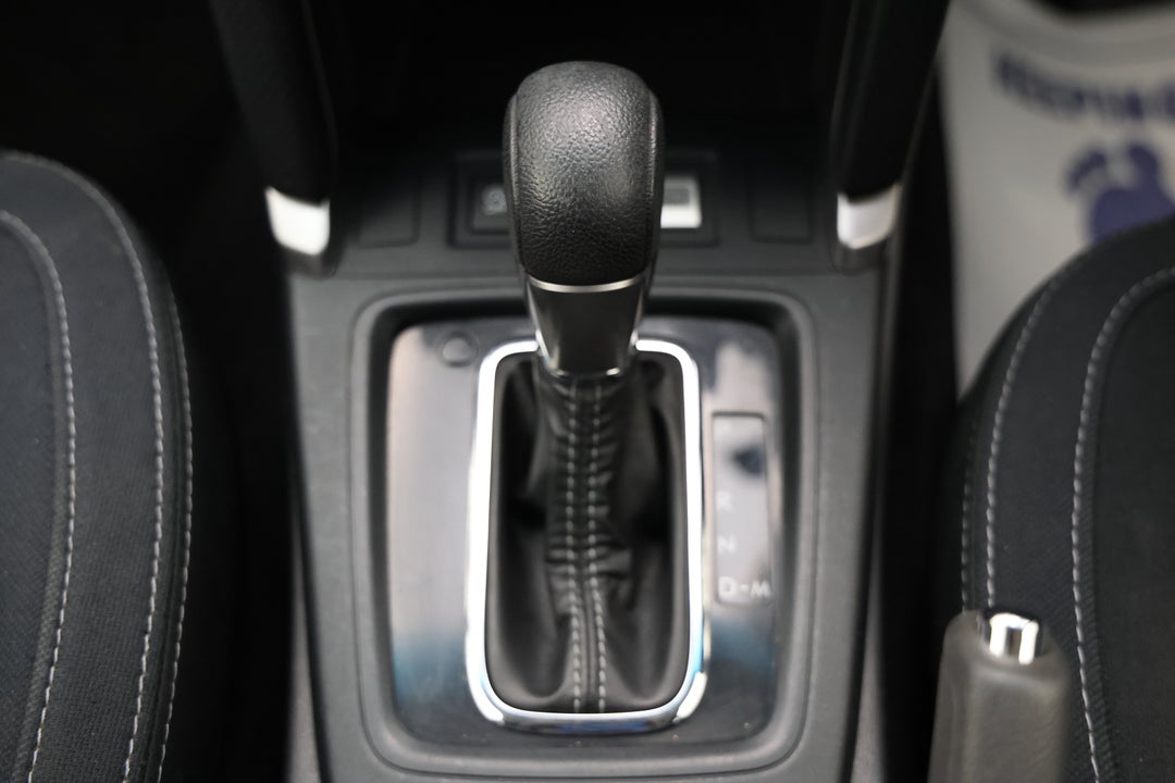2017 Subaru Forester 2.5i-l, Automatic, 100089 km, Gear Lever 