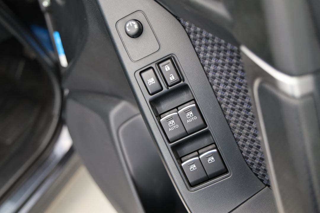 2017 Subaru Forester 2.5i-l, Automatic, 100089 km, Drivers Side Door Panel Controls