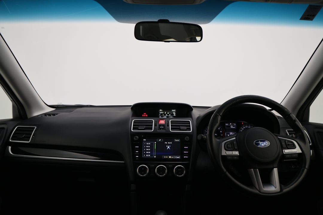 2017 Subaru Forester 2.5i-l, Automatic, 100089 km, Dashboard View