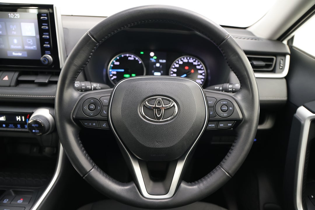 2022 Toyota RAV4 Gx (AWD) Hybrid, Automatic, 27374 km, Steering Wheel Close-up