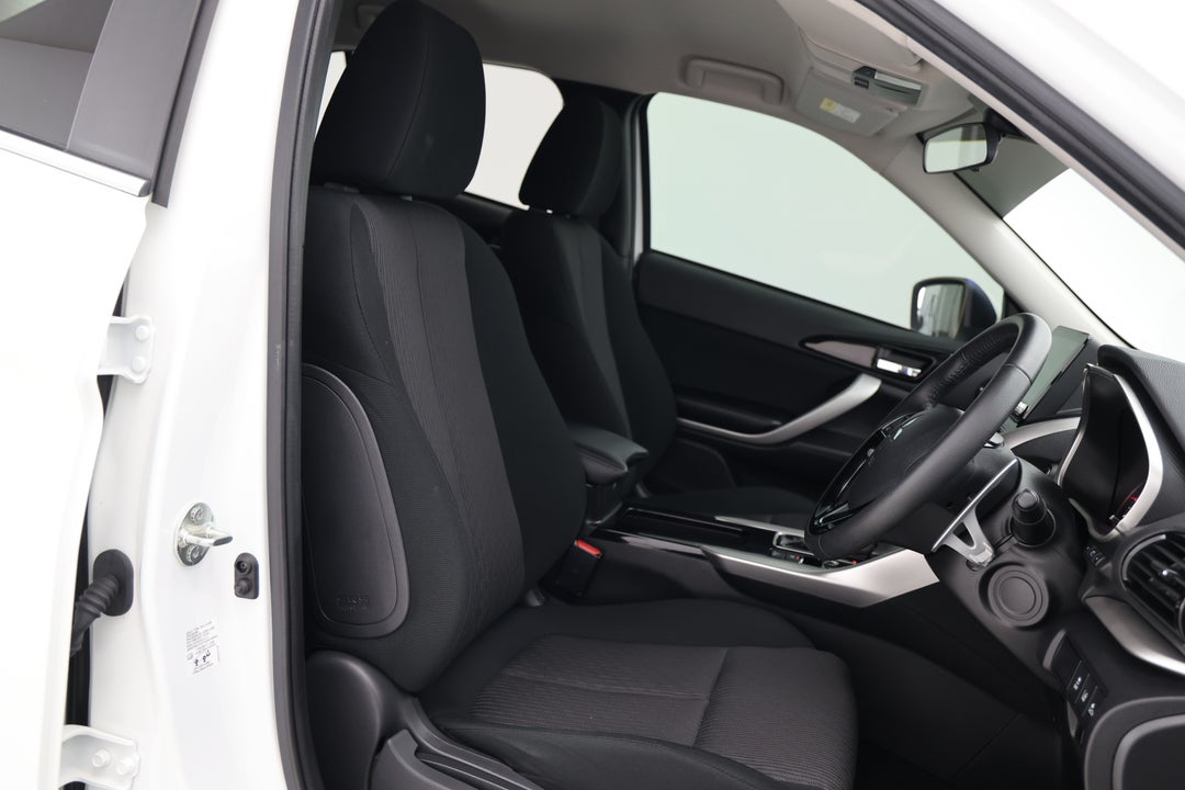 2022 Mitsubishi Eclipse Cross Ls (2WD), Automatic, 37683 km, Right Side Front Door Cabin View