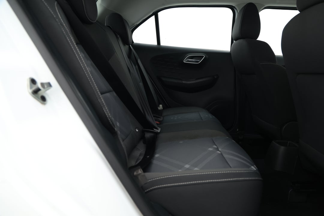 2022 MG Mg3 Auto Core, Automatic, 26452 km, Right Side Rear Door Cabin View