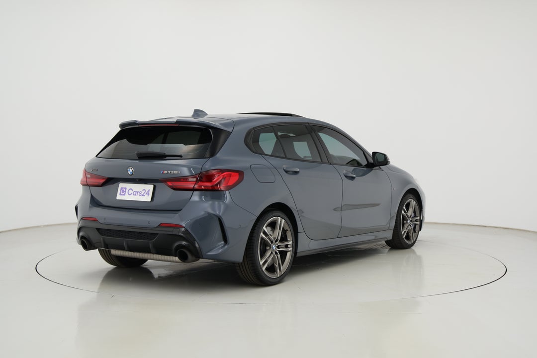 2020 BMW 1 M135i xDrive, Automatic, 59686 km, Right Back Diagonal (45- Degree) View