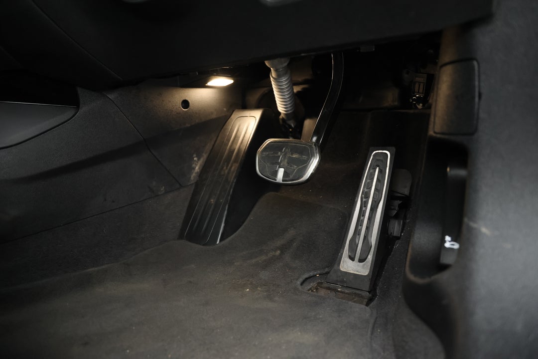 2020 BMW 1 M135i xDrive, Automatic, 59686 km, Pedals and Footmat