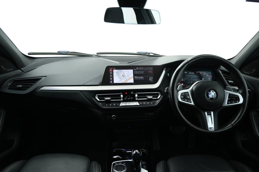 2020 BMW 1 M135i xDrive, Automatic, 59686 km, Dashboard View