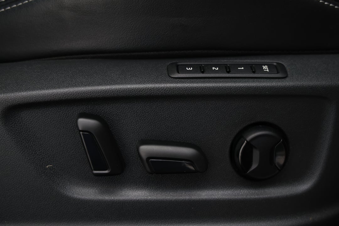 2020 SKODA Kodiaq 132tsi Sportline, Automatic, 57332 km, Drivers Side Adjustment Panel