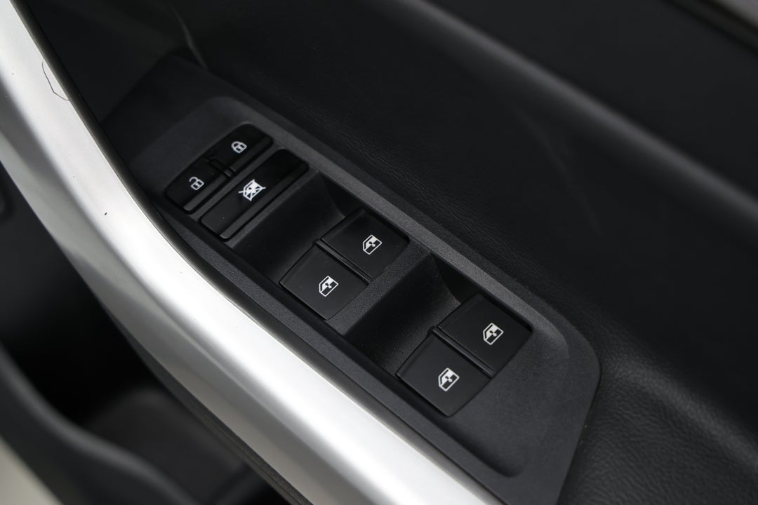 2022 LDV T60 Max Pro (4x4), Automatic, 52227 km, Drivers Side Door Panel Controls