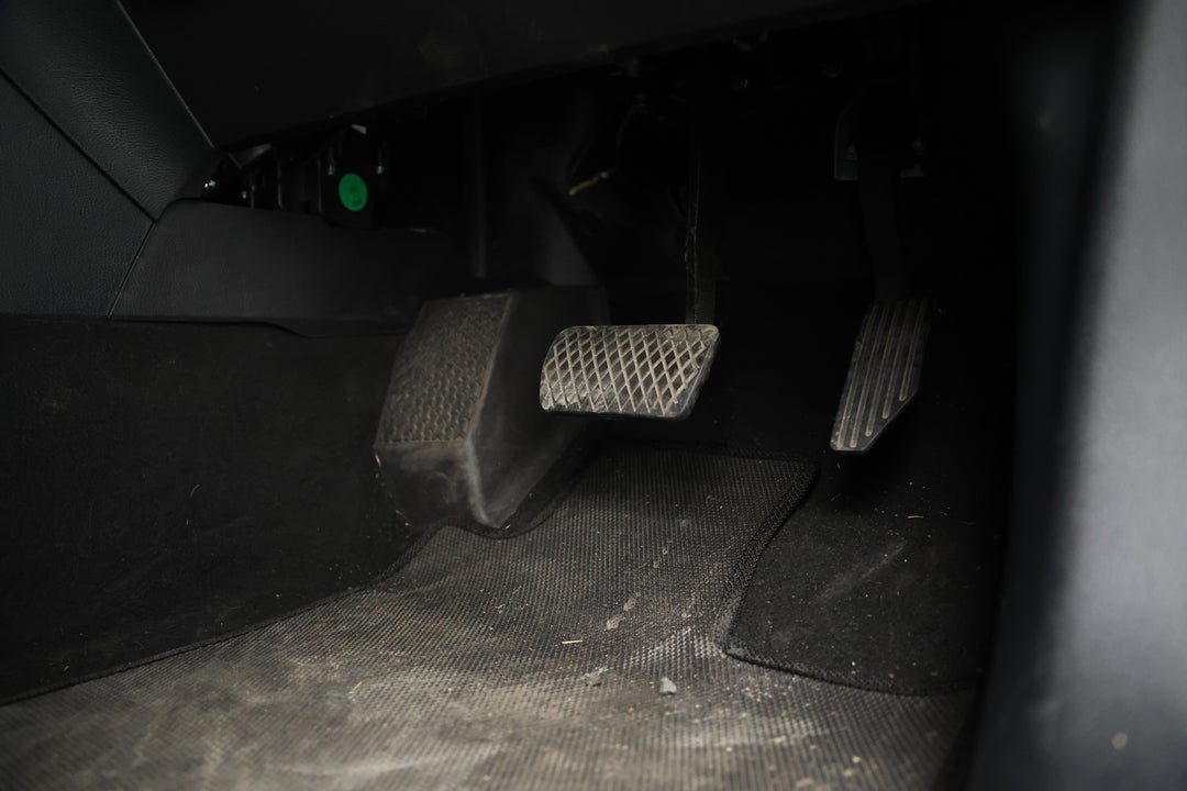 2022 LDV T60 Max Pro (4x4), Automatic, 52227 km, Pedals and Footmat