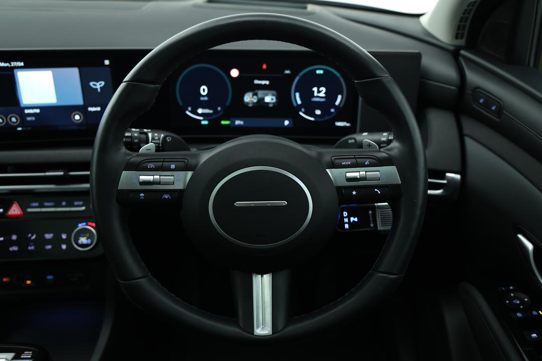 2024 Hyundai Tucson Elite Hybrid (AWD), Automatic, 14027 km, Steering Wheel Close-up