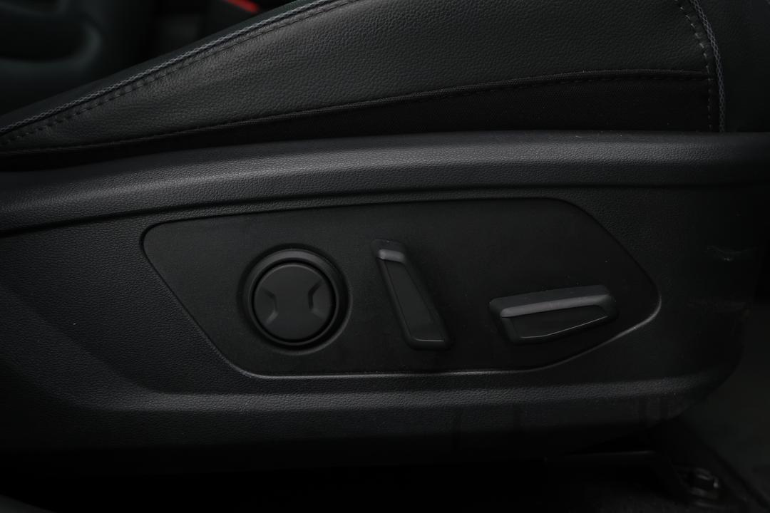 2024 Hyundai Tucson Elite Hybrid (AWD), Automatic, 14027 km, Drivers Side Adjustment Panel
