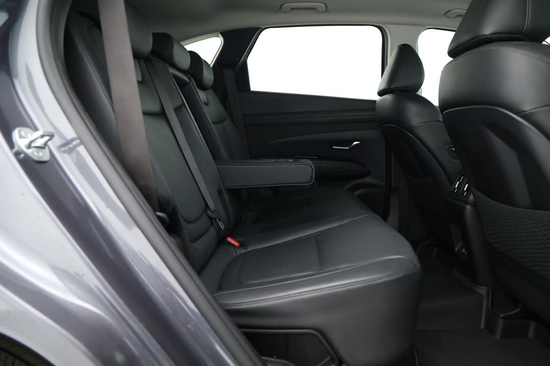2024 Hyundai Tucson Elite Hybrid (AWD), Automatic, 14027 km, Right Side Rear Door Cabin View