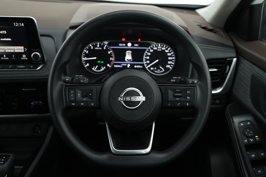 2024 Nissan X-trail St (2WD), Automatic, 52018 km, Steering Wheel Close-up
