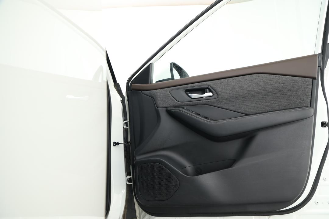 2024 Nissan X-trail St (2WD), Automatic, 52018 km, Speaker View