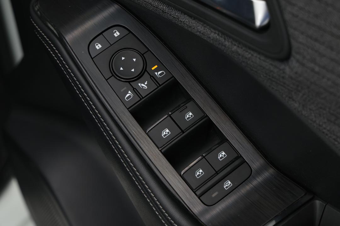 2024 Nissan X-trail St (2WD), Automatic, 52018 km, Drivers Side Door Panel Controls