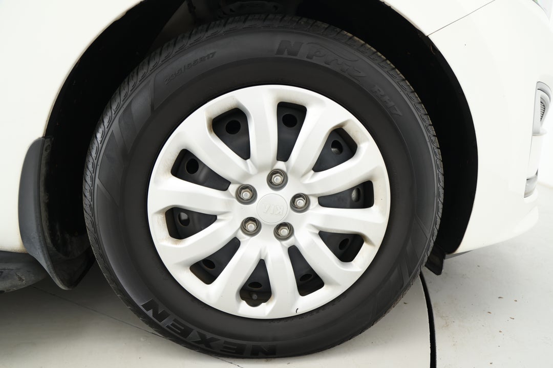 2019 Kia Carnival S, Automatic, 68576 km, Right Front Wheel