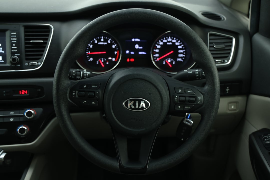 2019 Kia Carnival S, Automatic, 68576 km, Steering Wheel Close-up