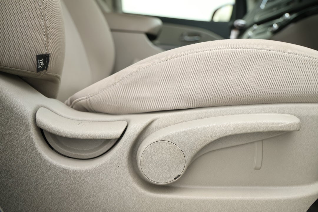 2019 Kia Carnival S, Automatic, 68576 km, Drivers Side Adjustment Panel