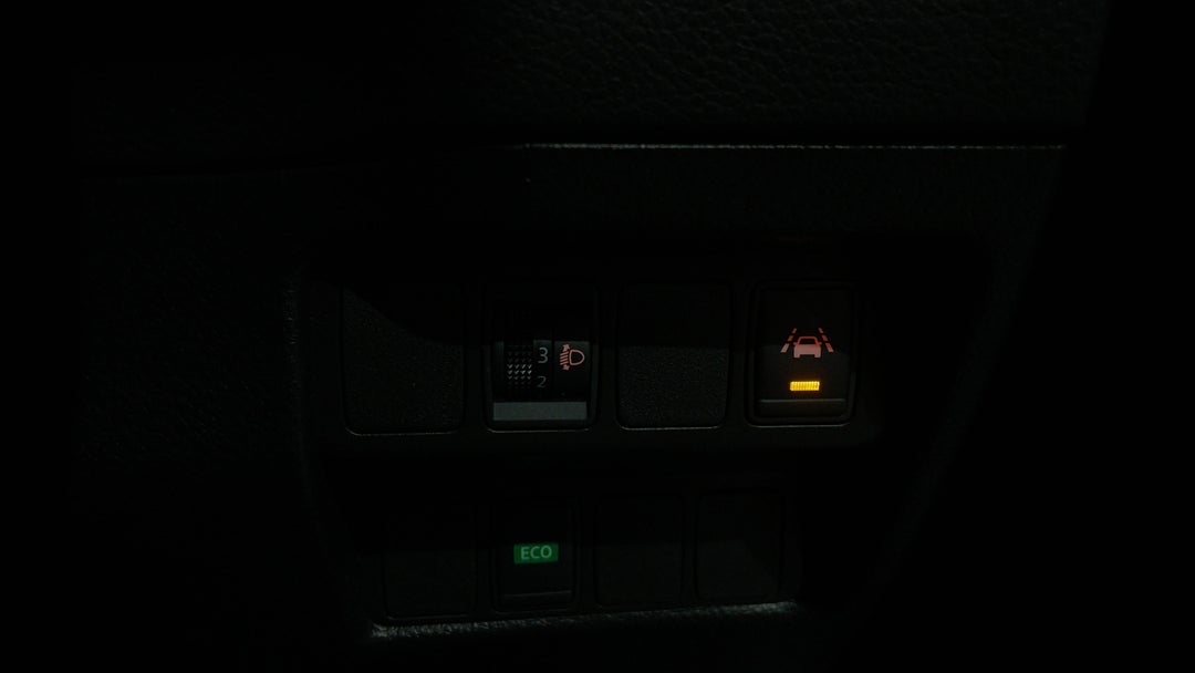 2018 Nissan Qashqai St, Automatic, 75663 km, Utility Switches/Buttons