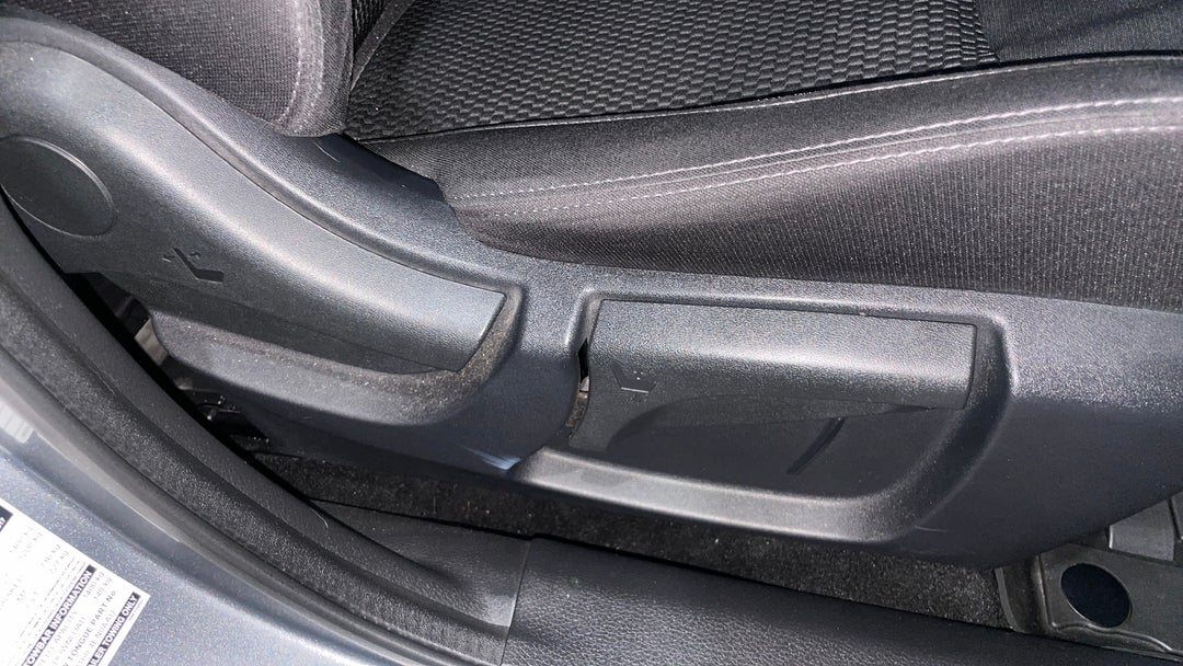 2018 Nissan Qashqai St, Automatic, 75663 km, Drivers Side Adjustment Panel