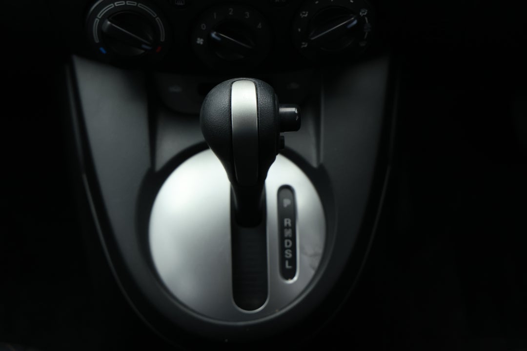 2014 Mazda 2 Neo Sport, Automatic, 78723 km, Gear Lever 