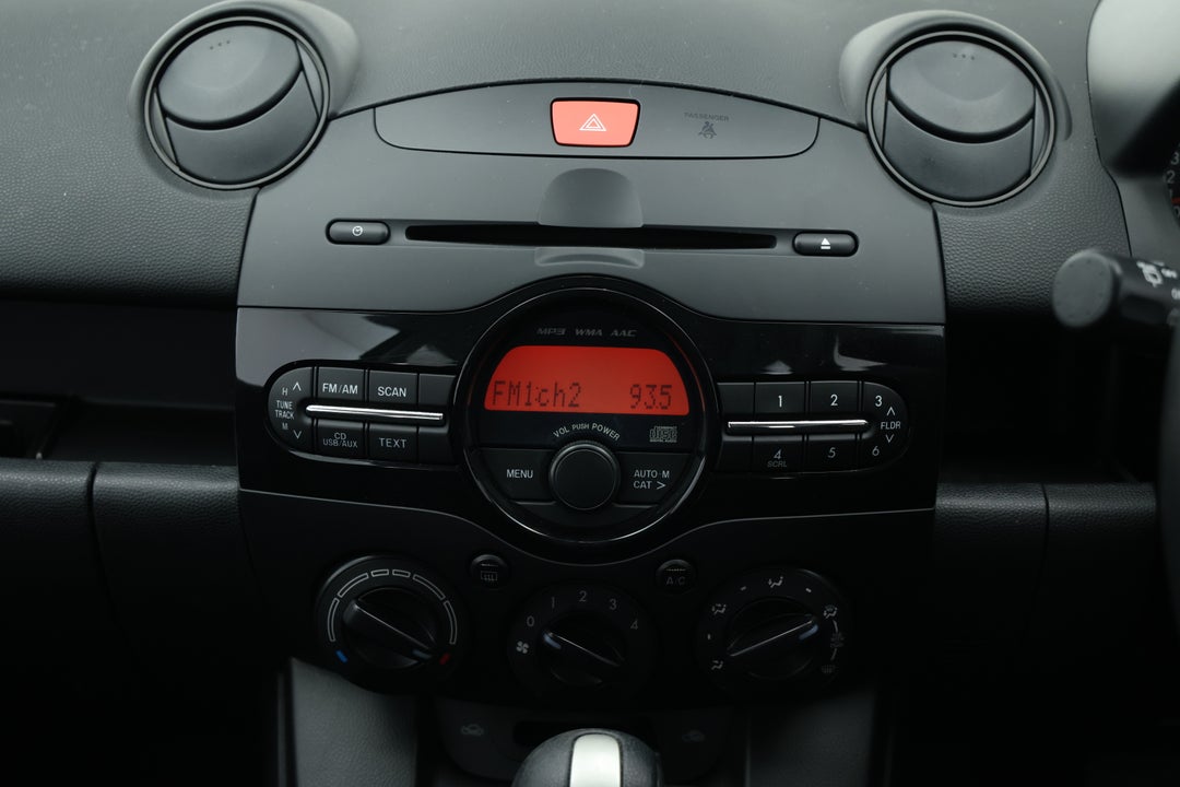 2014 Mazda 2 Neo Sport, Automatic, 78723 km, Center Console