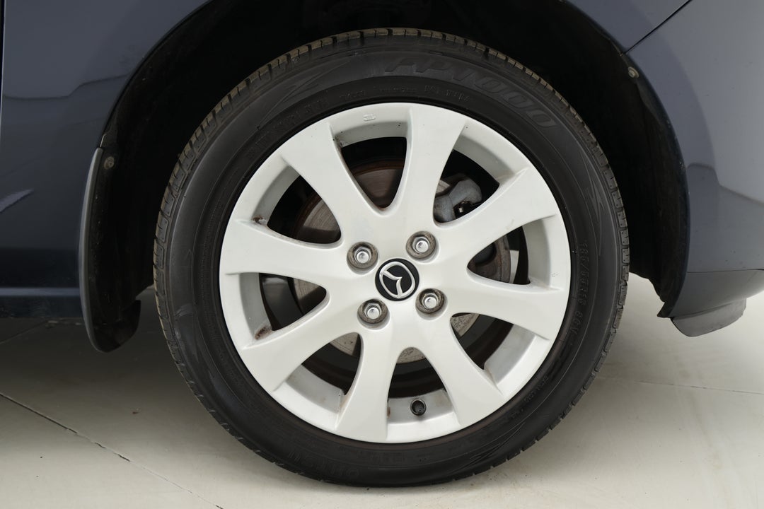 2014 Mazda 2 Neo Sport, Automatic, 78723 km, Right Front Wheel