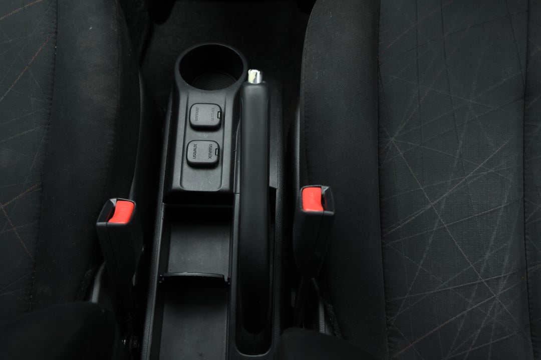 2014 Mazda 2 Neo Sport, Automatic, 78723 km, Handbrake