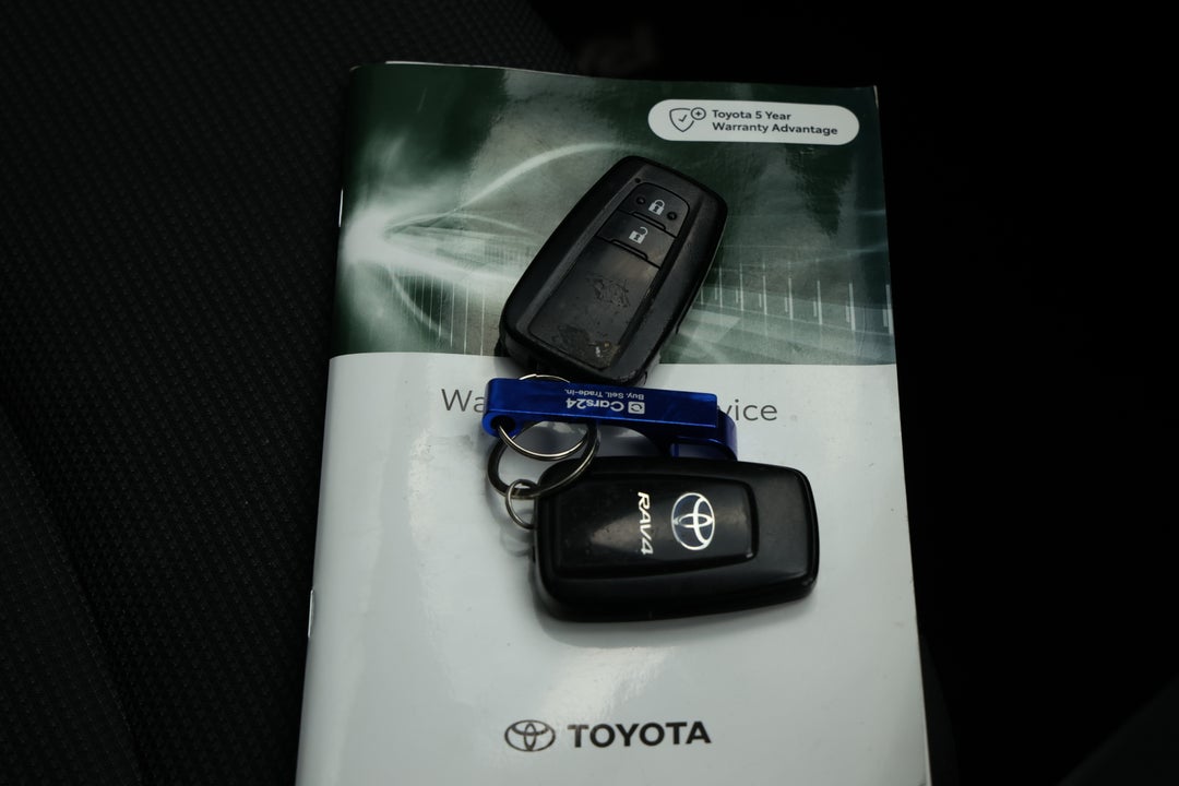 2021 Toyota RAV4 Gx (2WD) Hybrid, Automatic, 112842 km, Key Close-up