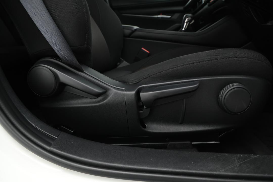 2024 Mazda Mazda3 G20 Pure, Automatic, 21012 km, Drivers Side Adjustment Panel
