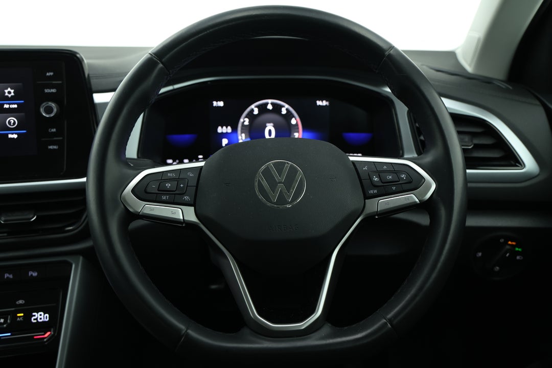 2024 Volkswagen T-roc Tsi110 Citylife, Automatic, 19384 km, Steering Wheel Close-up