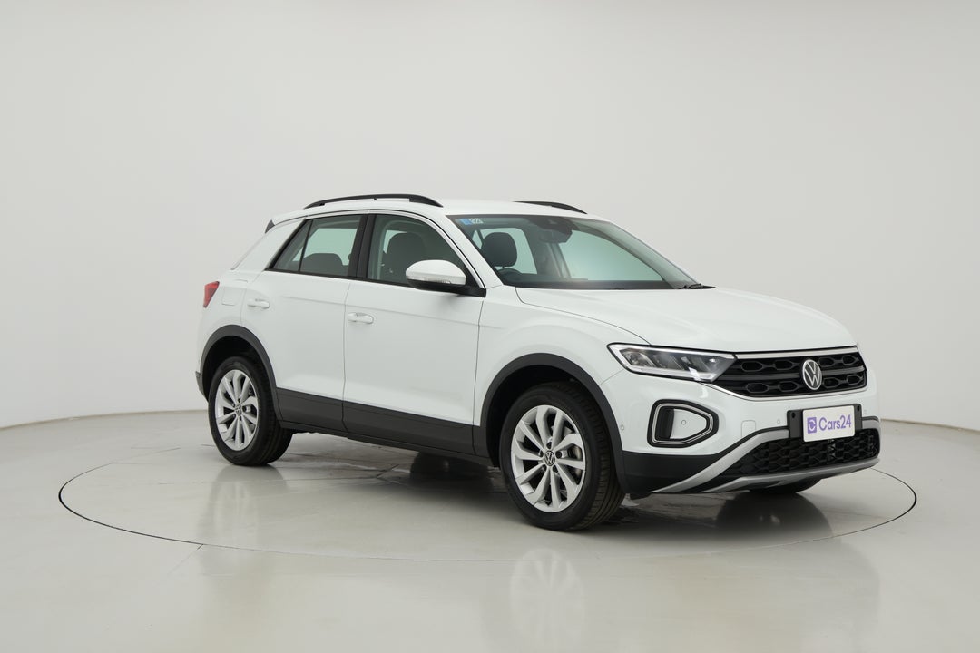 2024 Volkswagen T-roc Tsi110 Citylife, Automatic, 19384 km, Right Front Diagonal (45- Degree) View