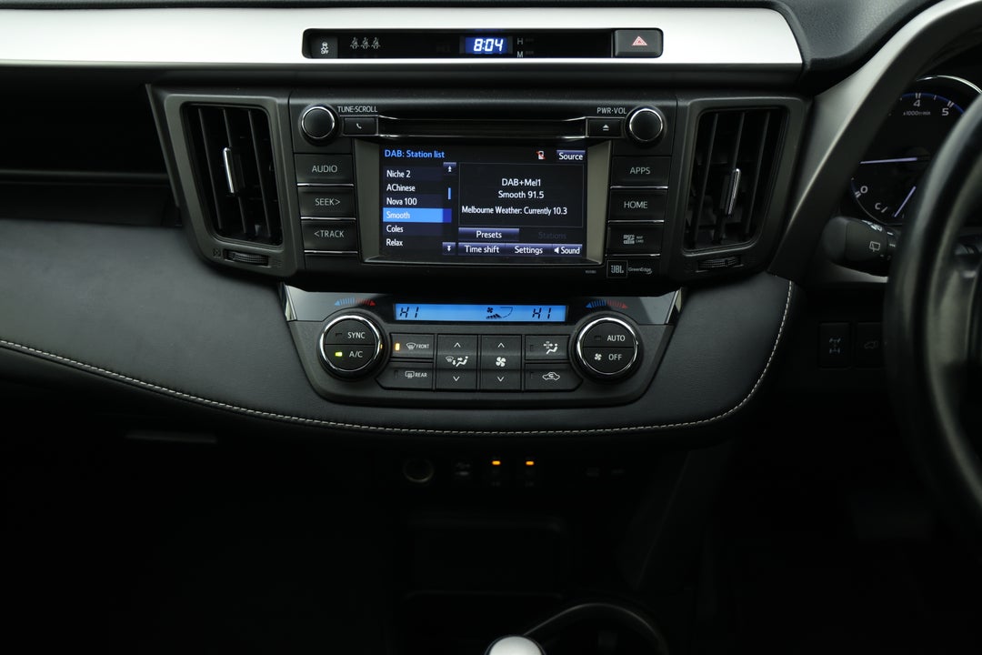 2017 Toyota RAV4 Cruiser (4x4), Automatic, 114770 km, Center Console