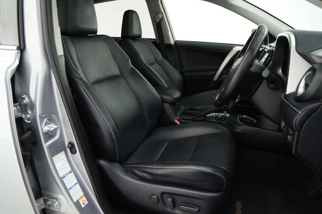 2017 Toyota RAV4 Cruiser (4x4), Automatic, 114770 km, Right Side Front Door Cabin View