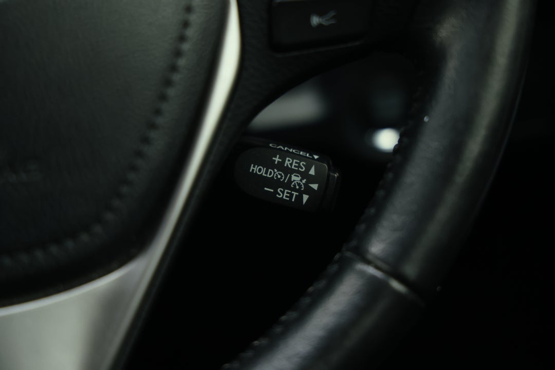 2017 Toyota RAV4 Cruiser (4x4), Automatic, 114770 km, Cruise Control